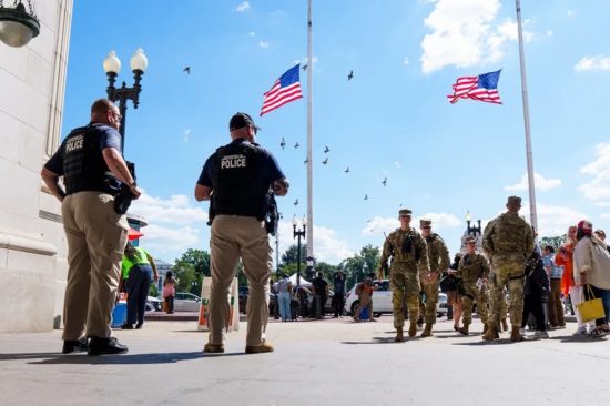 Guardia Nacional en Charlotte divide opiniones