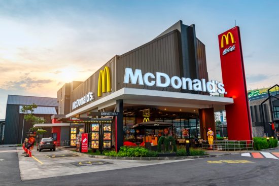 Tiroteo en McDonald's de Hollywood deja víctimas