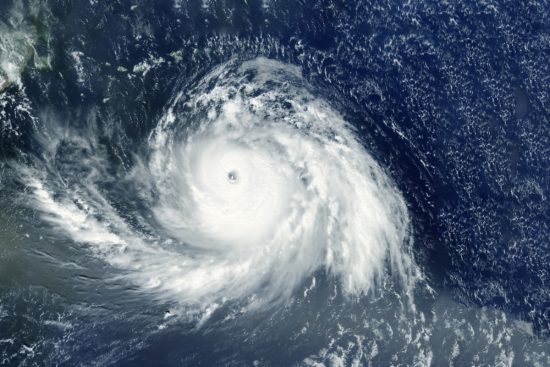 Kiko se aproxima a Hawái con fuertes lluvias