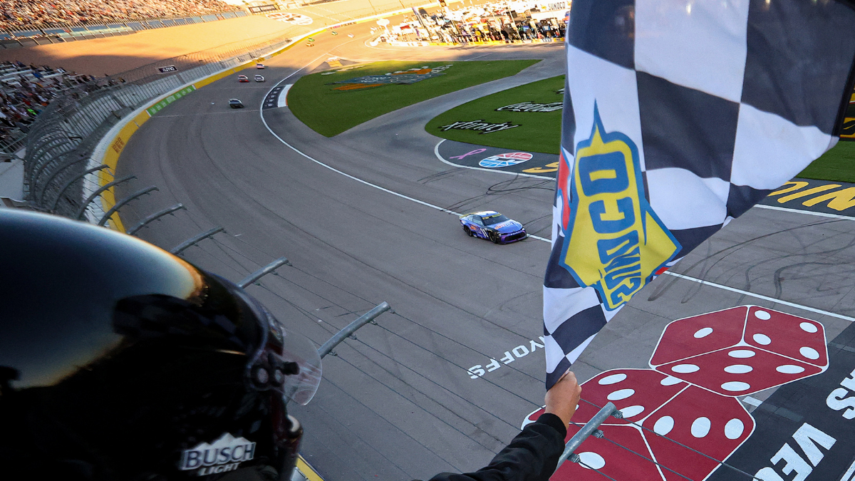 Denny Hamlin gana en Las Vegas y va al Championship 4