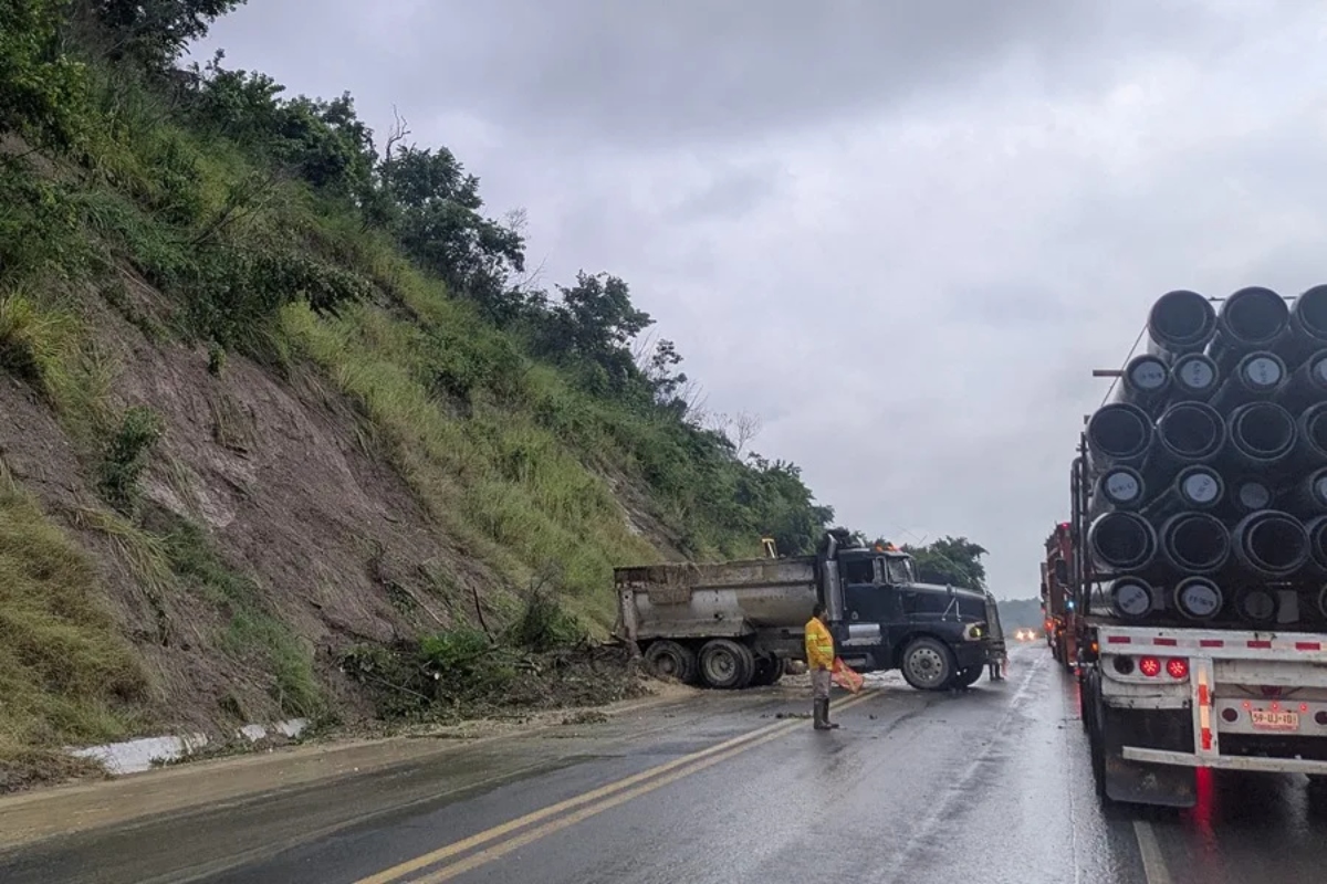 tragedia por lluvias, México, tormenta tropical Raymond MundoNOW