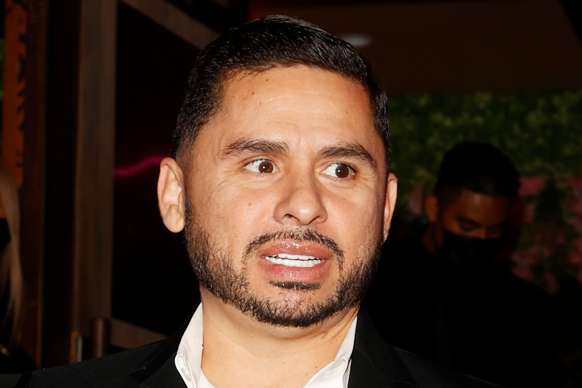 Larry Hernández deja propina