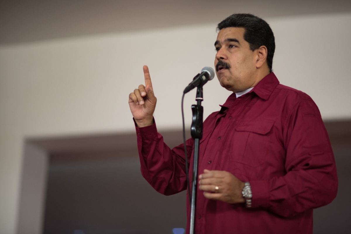 Javier Alatorre comparado con Maduro