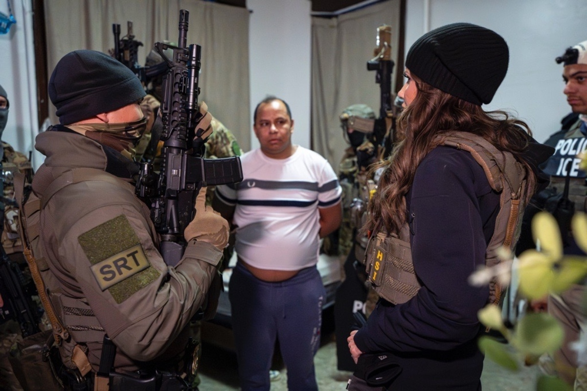 Noem encabeza operativo de ICE en Minneapolis contra fugitivos criminales, Kristi Noem leads ICE operation in Minneapolis