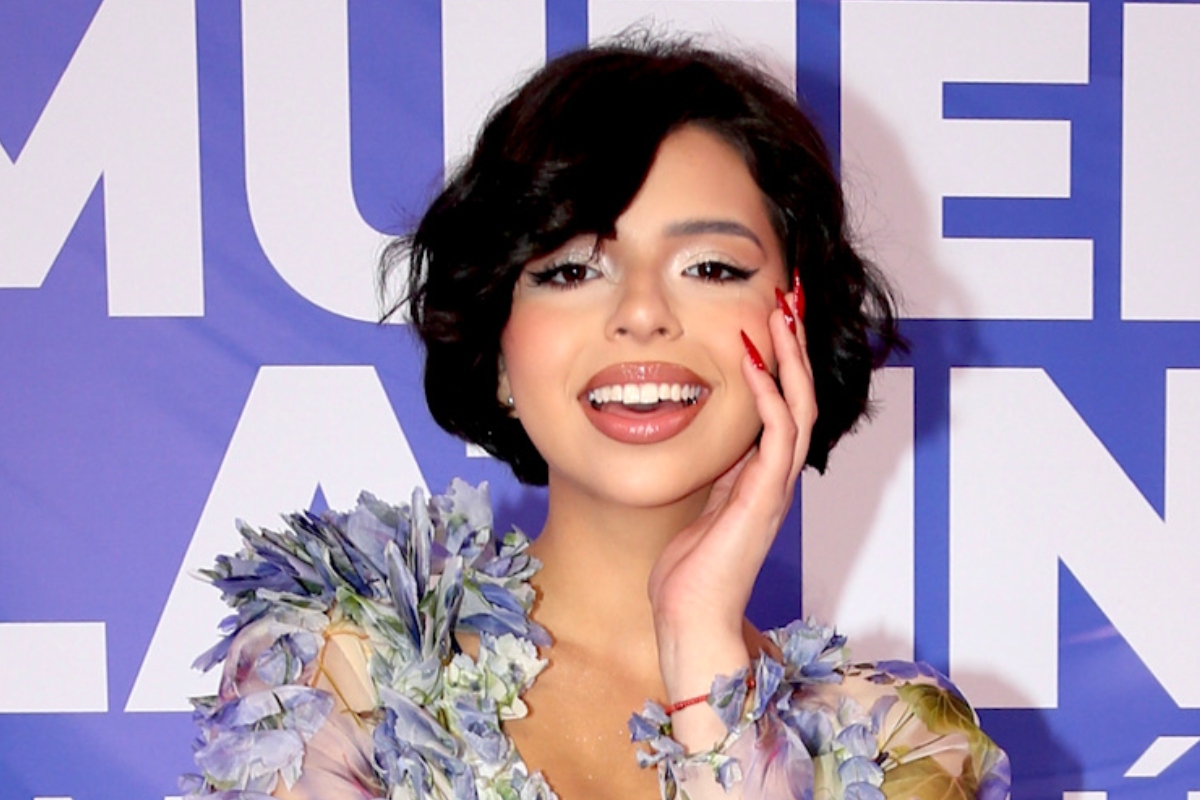 Ángela Aguilar sigue a Cazzu