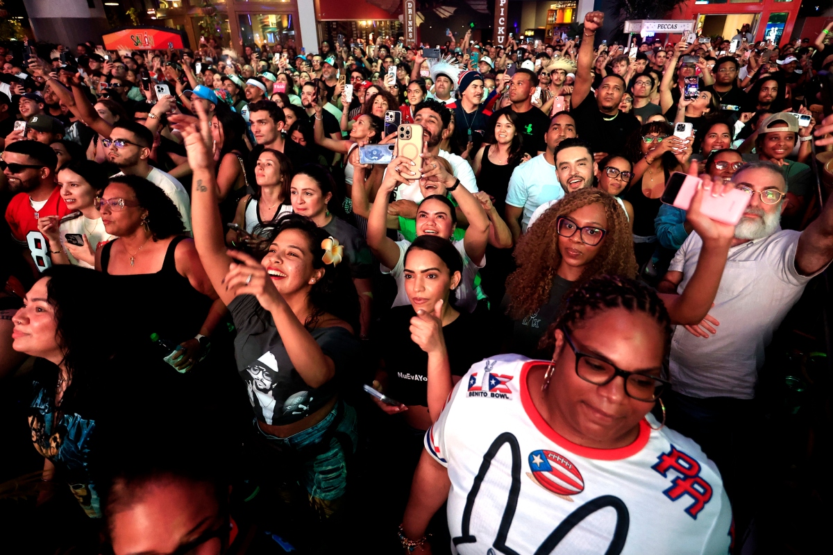 Toallas ICE Out en Super Bowl